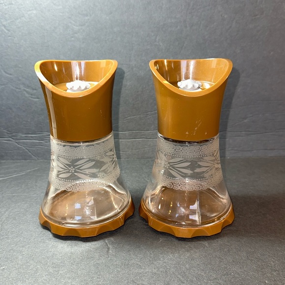 Temp-tations Old World Salt and Pepper Grinders - Picture 1 of 5